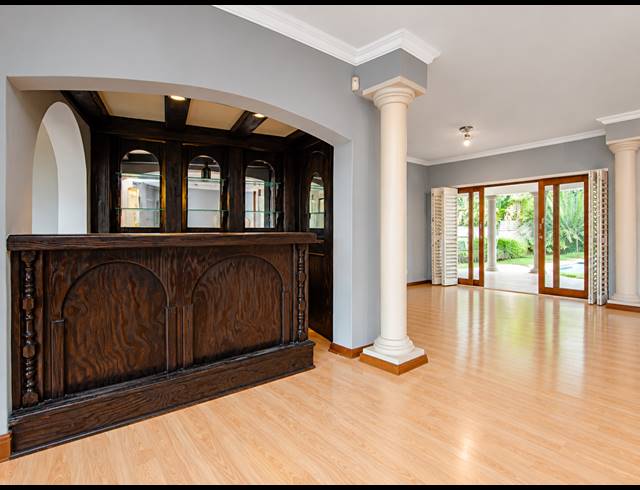 5 BEDROOM FREEHOLD FOR SALE IN FAERIE GLEN